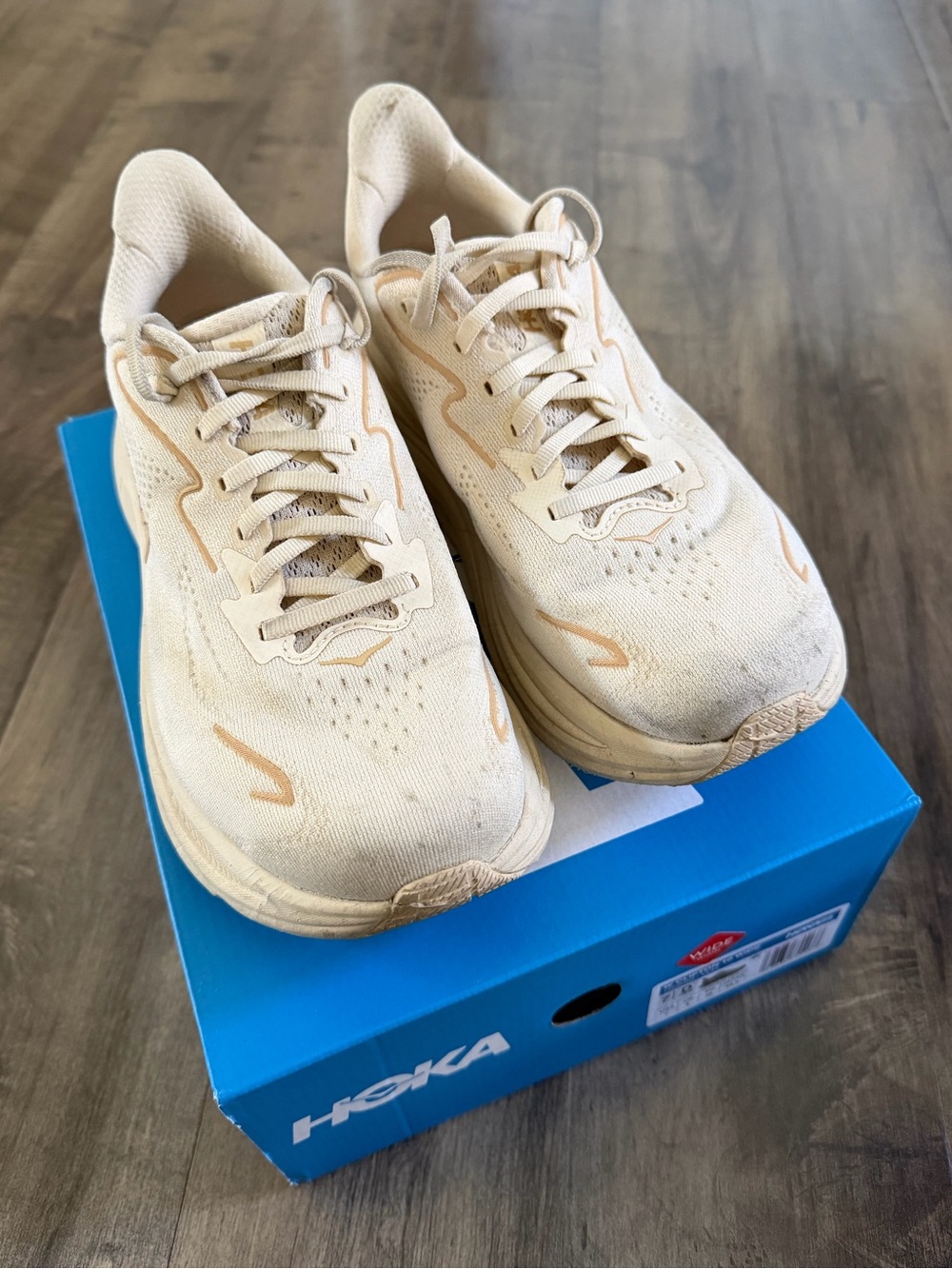 Hoka Women's Beige/Cream Vanilla Clifton 10 WIDE - Picture 5 of 6
